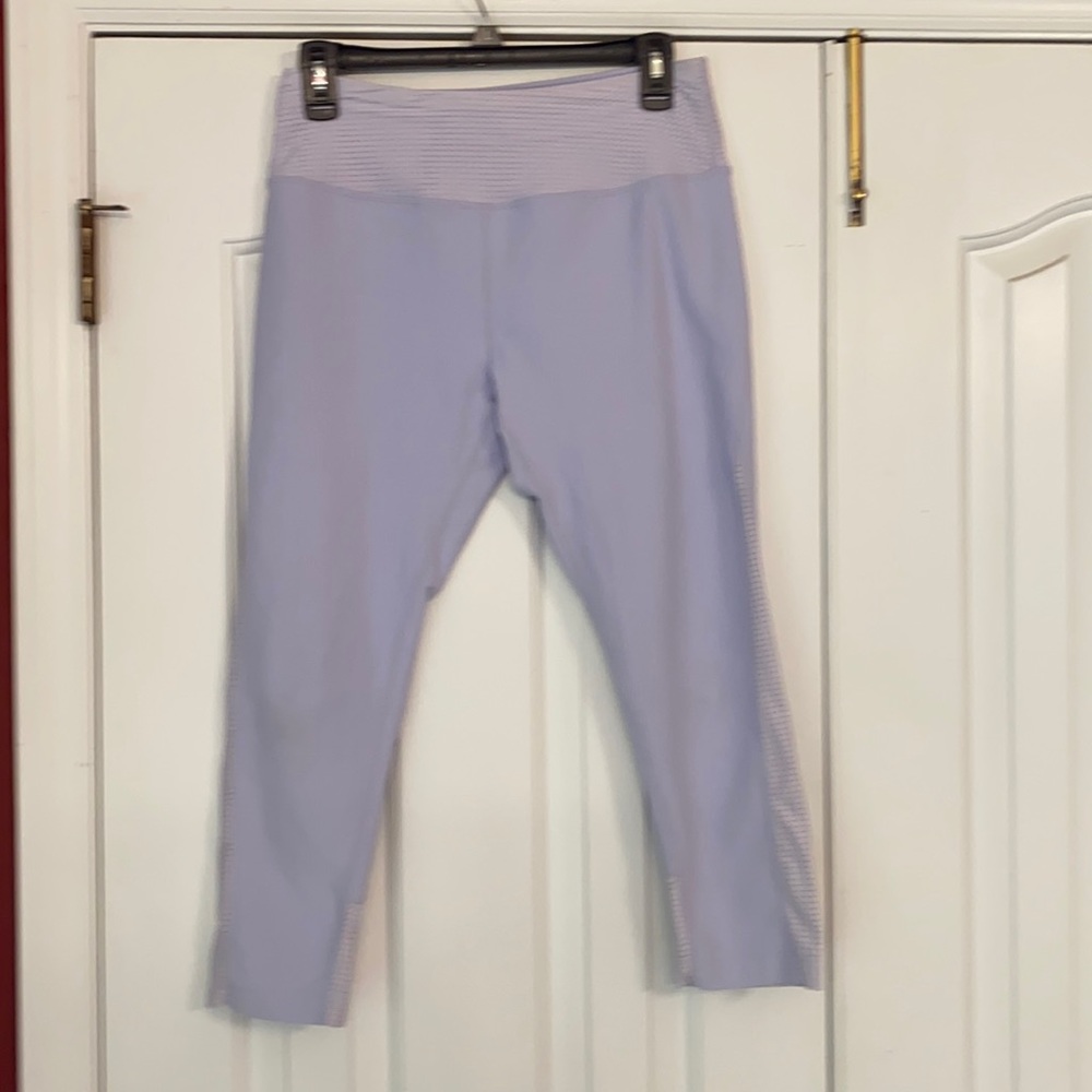 MPG Sport light purple capri leggings